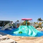 Апартаменты Luxury Kln By Alezzi Mamaia Nord *
